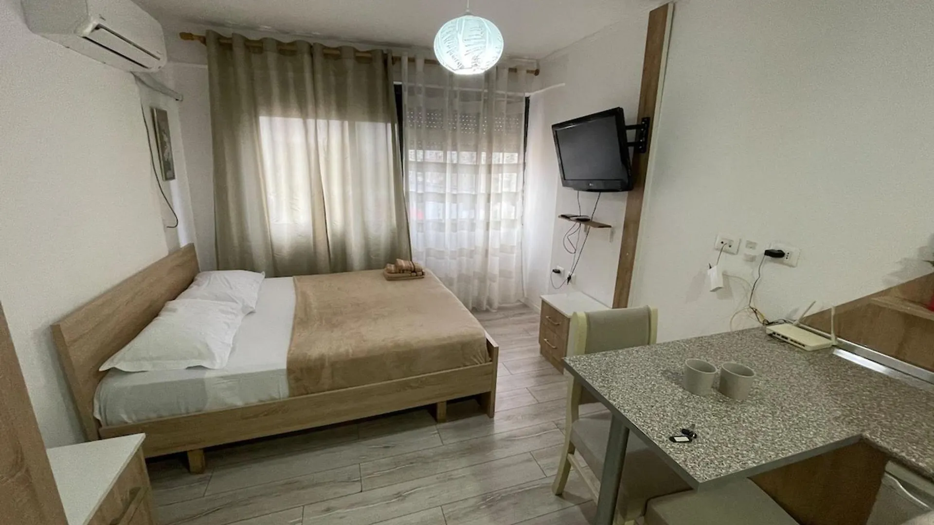 טיראנה Piazza Downtown Cozy Studio